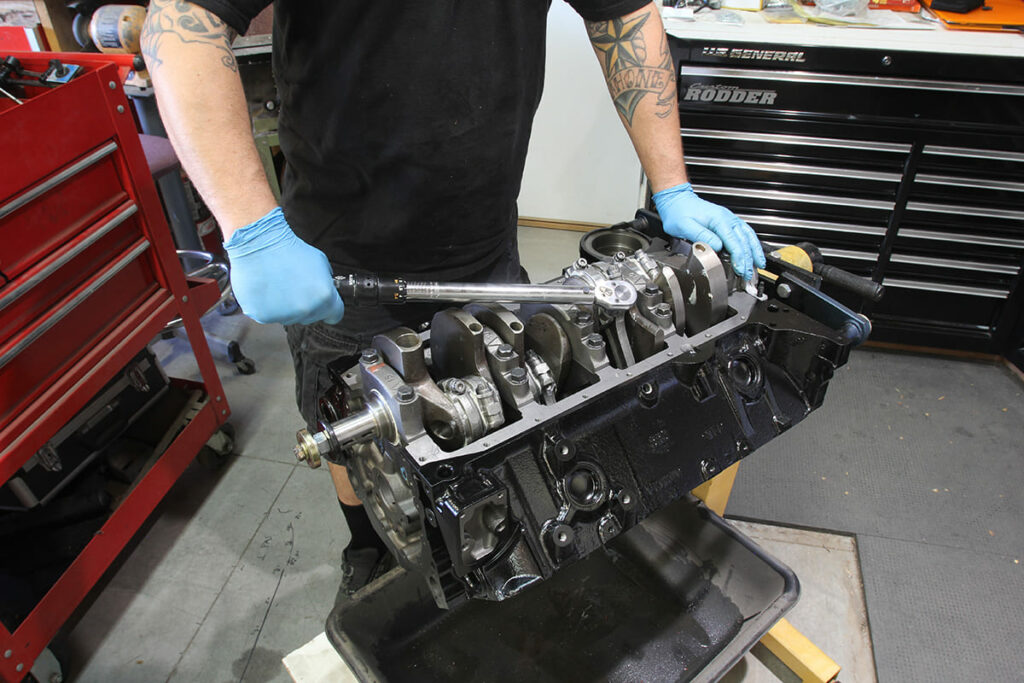 Installing a shortblock on a Chevy smallblock engine