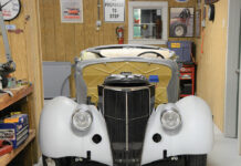 01 The ’36 Ford lends itself to early customizing trends and few things have a more dramatic effect than eliminating the stock headlights in favor of a pair of ’41 Chevy truck lights