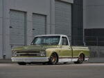 02 The 2nd gen C10 is riding on air lift performance 3P air suspension