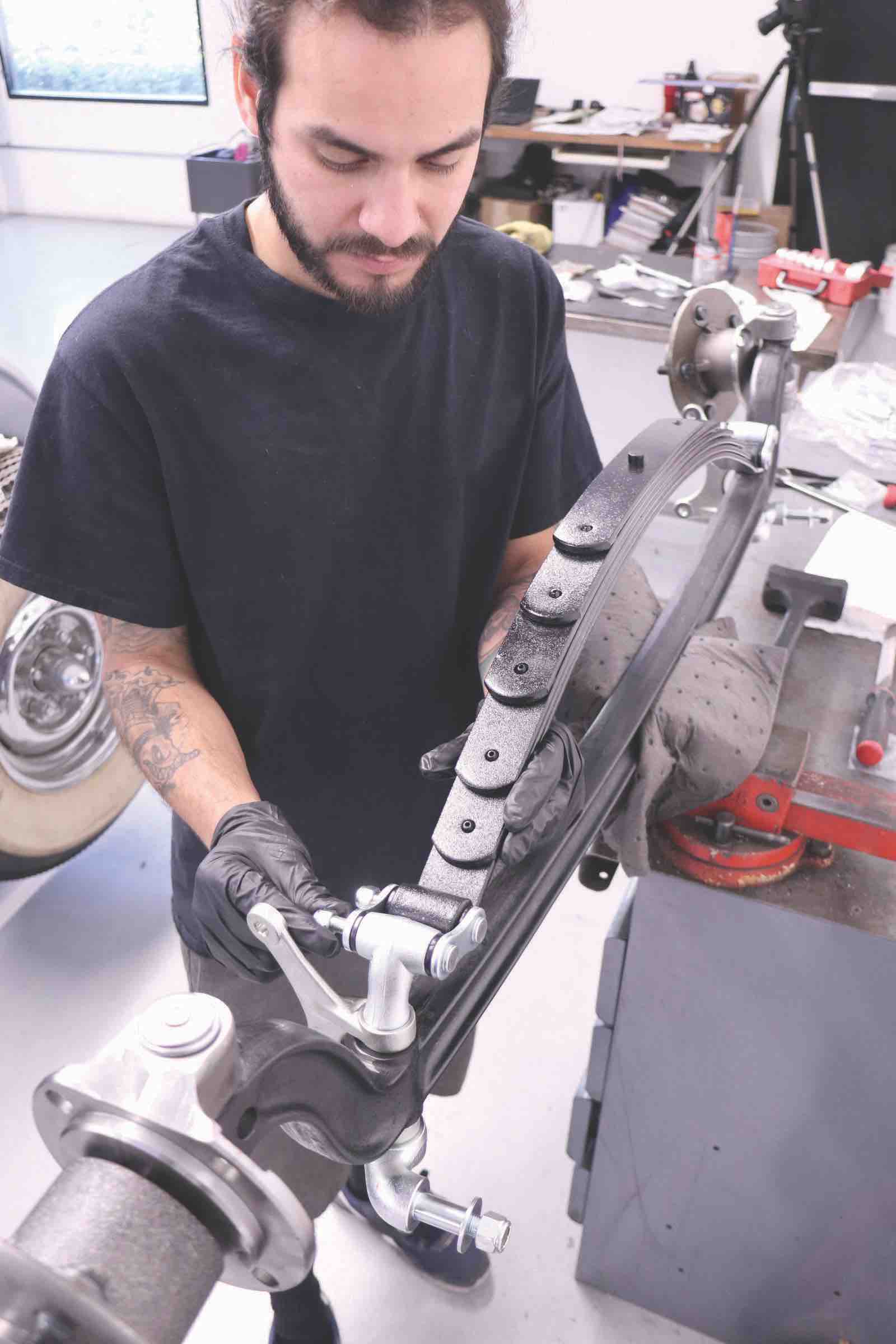 14 Arriero installs the reversed-eye super-slide spring