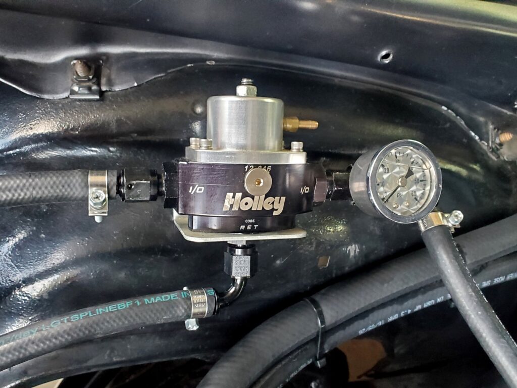 Installing Holley Sniper Quadrajet fuel injection on a 1972 Chevy Nova