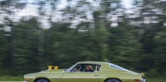 000-day-two-muscle-cars