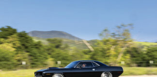 01 Hellcrate Redeye Hemi Powered 1970 Cuda