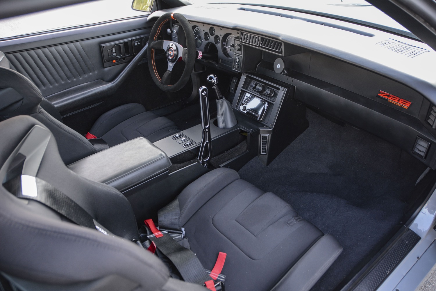 Descubrir 87+ imagen 1988 camaro interior