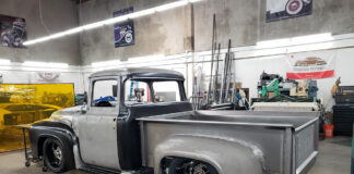 01 South City Rod and Custom Jurados 56 F100