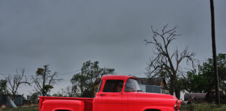 11 A set of wilwood brakes provide the stopping power to the Chevy Apache