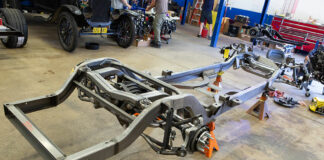 01 1967 72 Chevy C10 Art Morrison Chassis