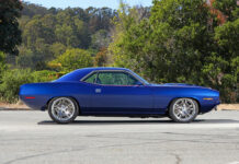01 Dream Machine 70 Plymouth Cuda