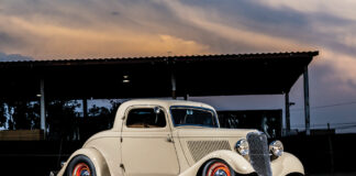 01 This 1933 Ford Coupe Hot Rod Cleans Up Nicely