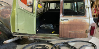 01 Steele Rubber has what it takes to seal the barn door glass
