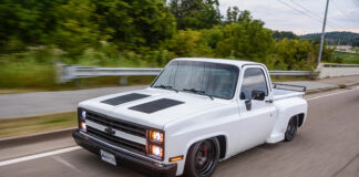 01 Pro touring Square Body C10 Truck with a race ready stance and eye catching Stepside bed