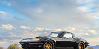 003 Daylight 1967 Corvette Stingray side view mountains in background