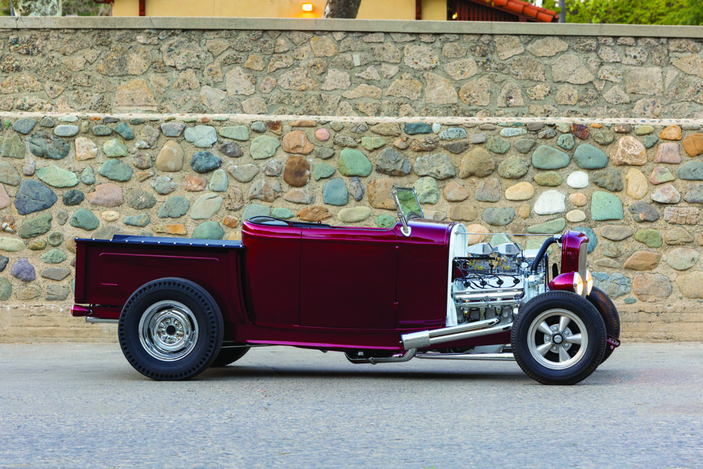 Scott Simpson's 1932 Ford Roadster Pickup Hem-Powered