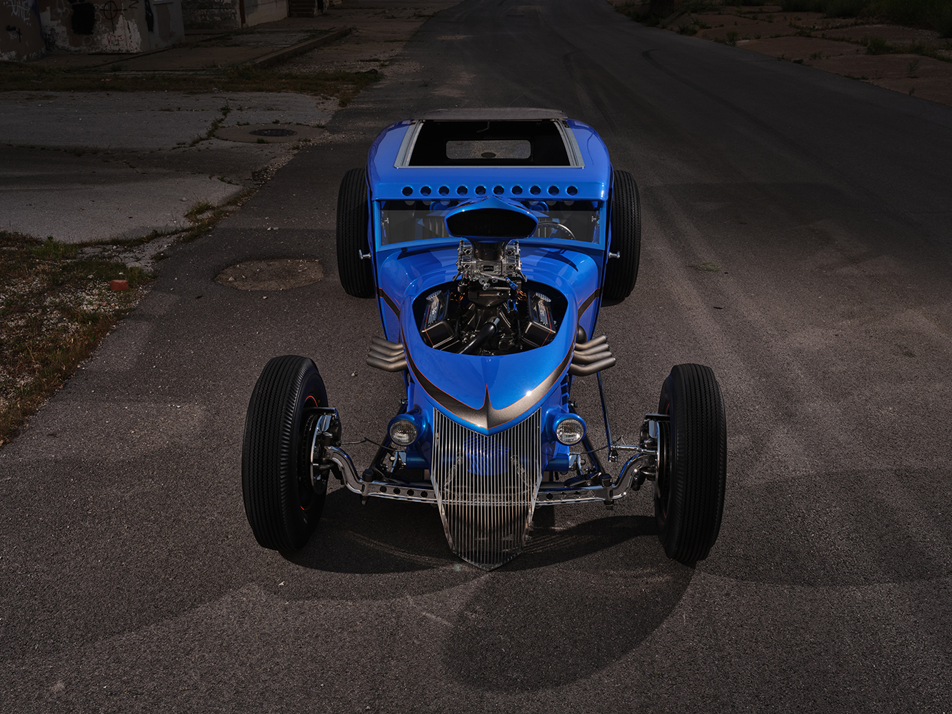 04 1928 Ford channeled sedan rat rod aerial view custom engine
