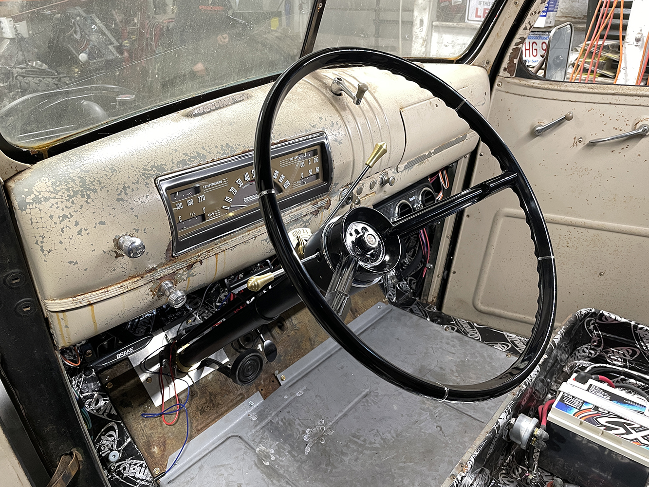 28 1946 Chevy new steering wheel