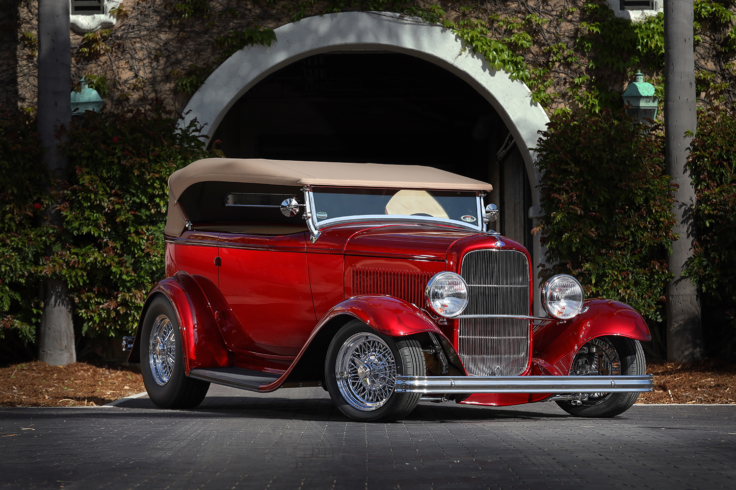 5 rodding around goodguys top 12 BASF 1932 ford phaeton reister