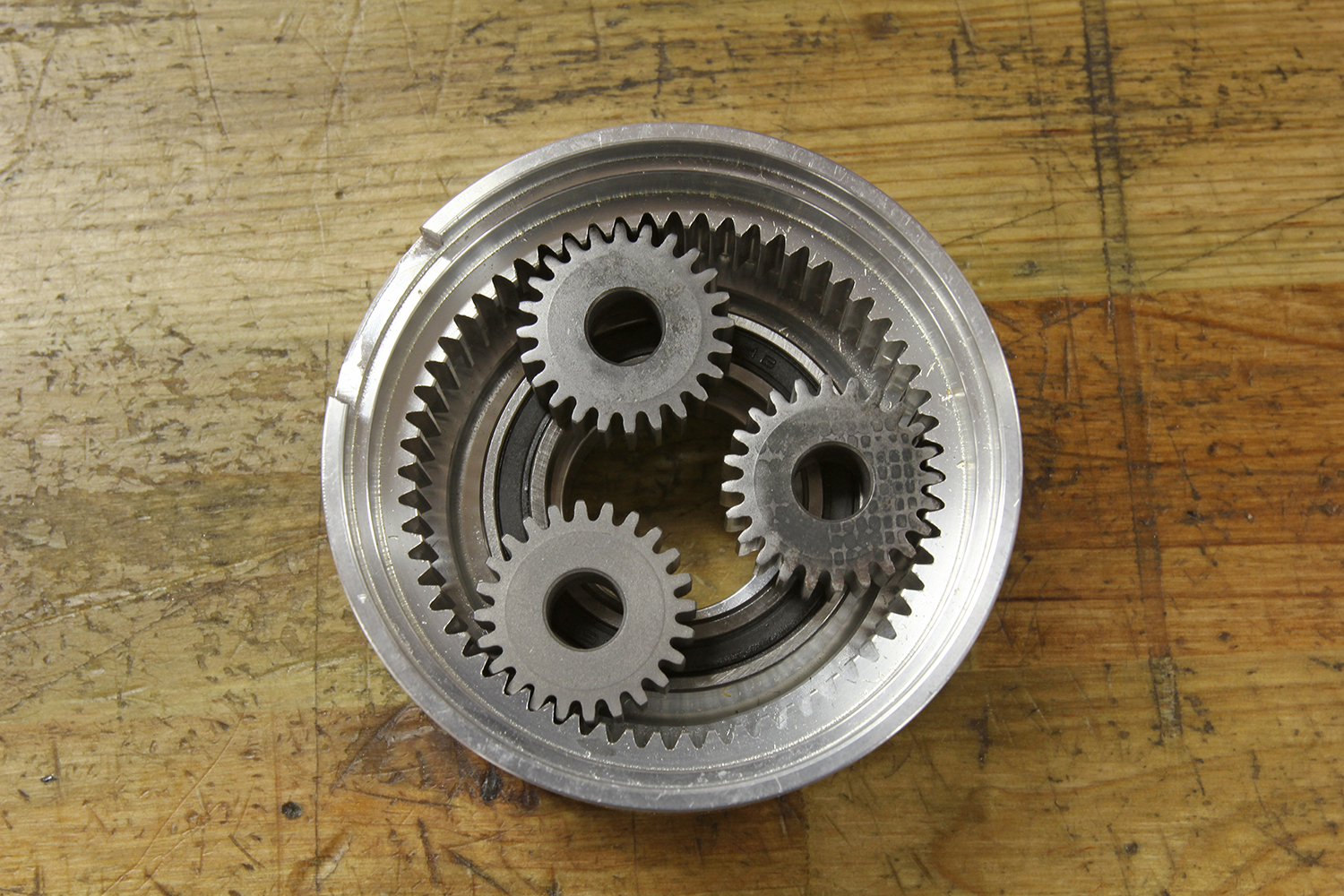 002 Close up of a planetary gear system from a modern starter motor