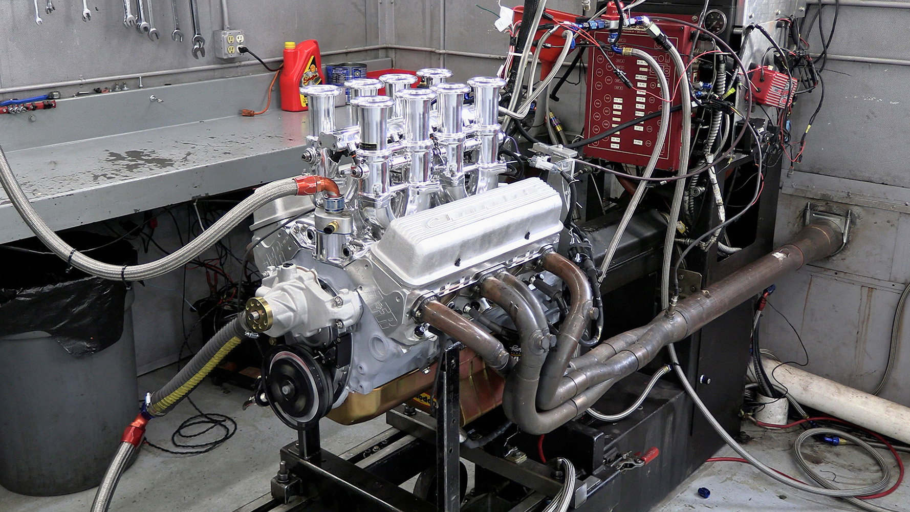 016 Fully assembled Chevy 424 small block engine on a dynamometer ready for performance testing