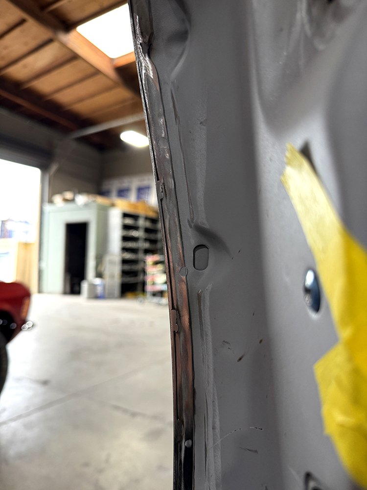 019 View of meticulously welded and cleaned door edge alignment