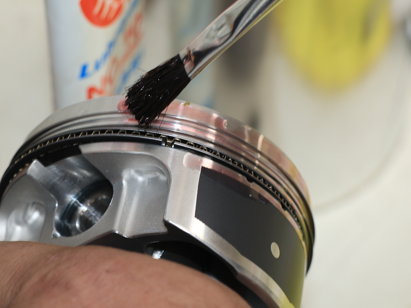 024 Piston ring lubrication LS3 engine assembly lube application