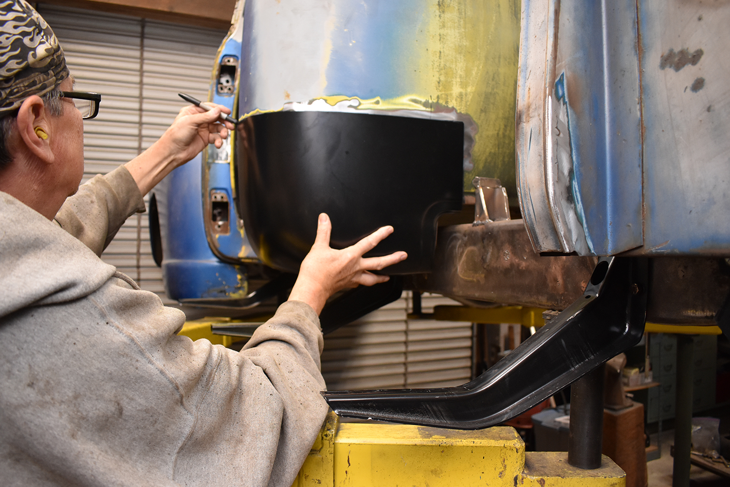 05 Test fitting the new cab corner panel before welding