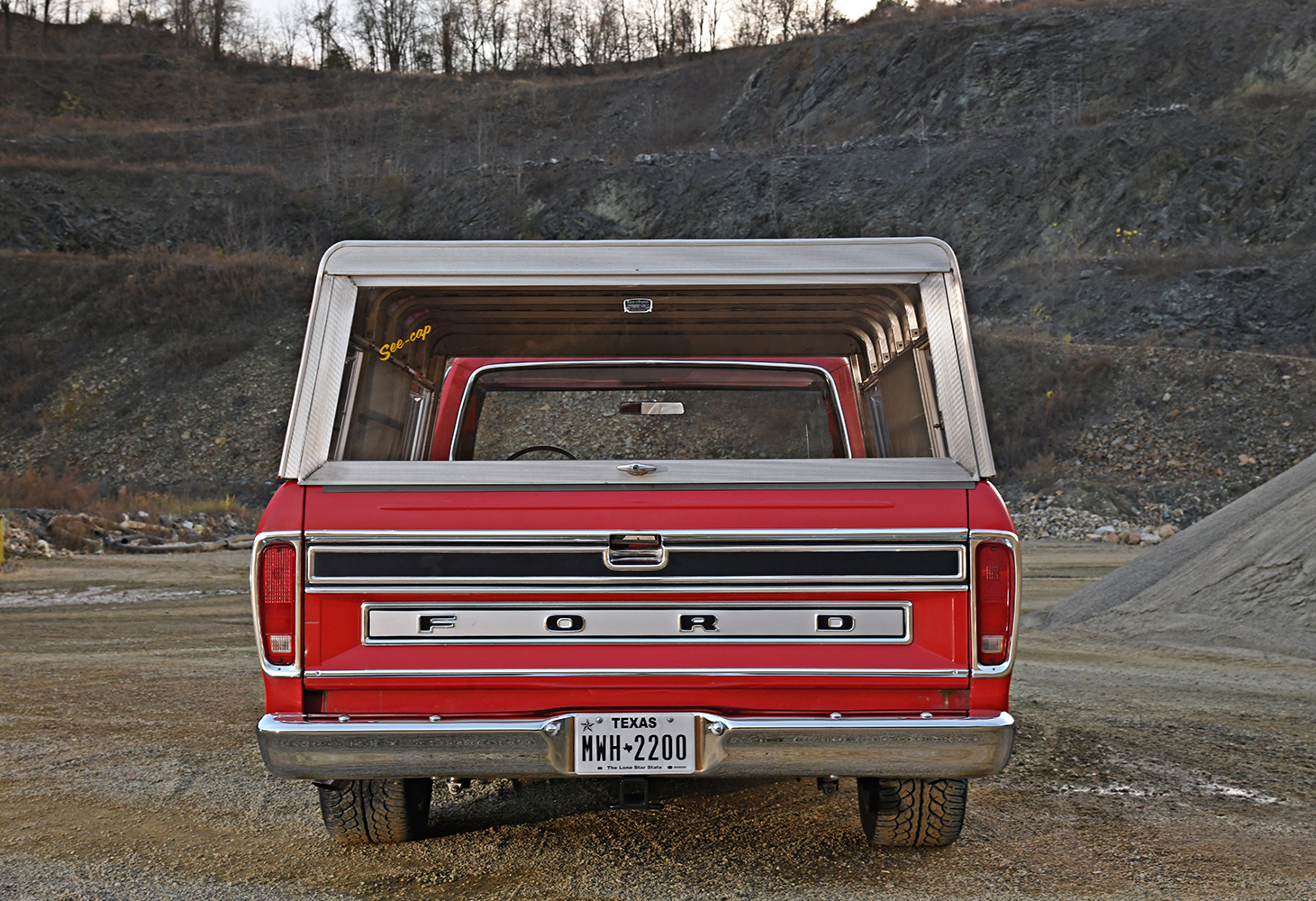 11 1976 Ford F 150 rear tailgate camper shell vintage chrome trim classic truck