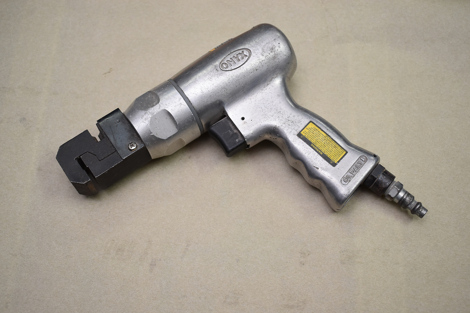 21 ONYX brand pneumatic flange tool used for panel fitting and metal shaping