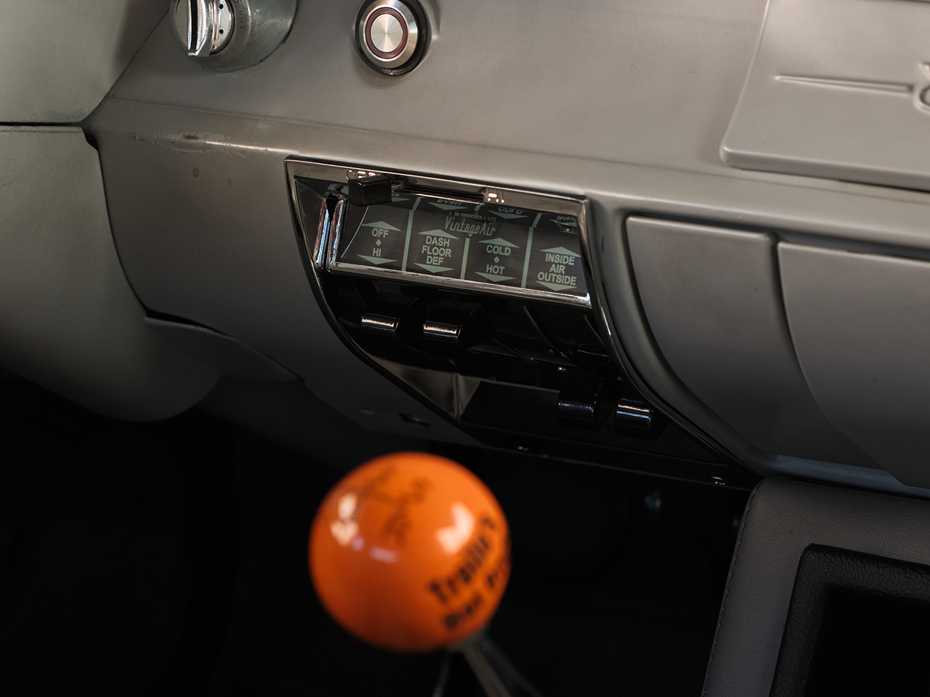 25 1957 Chevrolet Bel Air featuring a Vintage Air climate control system integrated into the classic dash design