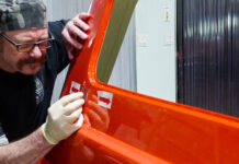 00 Identifying paint imperfections using small markers and close inspection