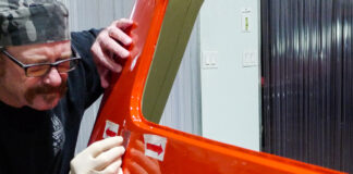 00 Identifying paint imperfections using small markers and close inspection
