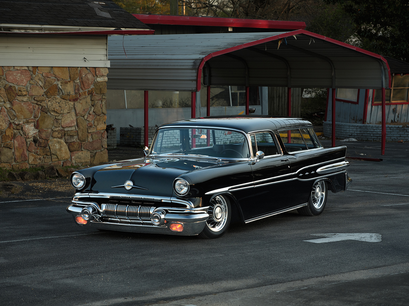 02 1957 Pontiac Safari wagon front view chrome grille bullet bumper lowrider stance