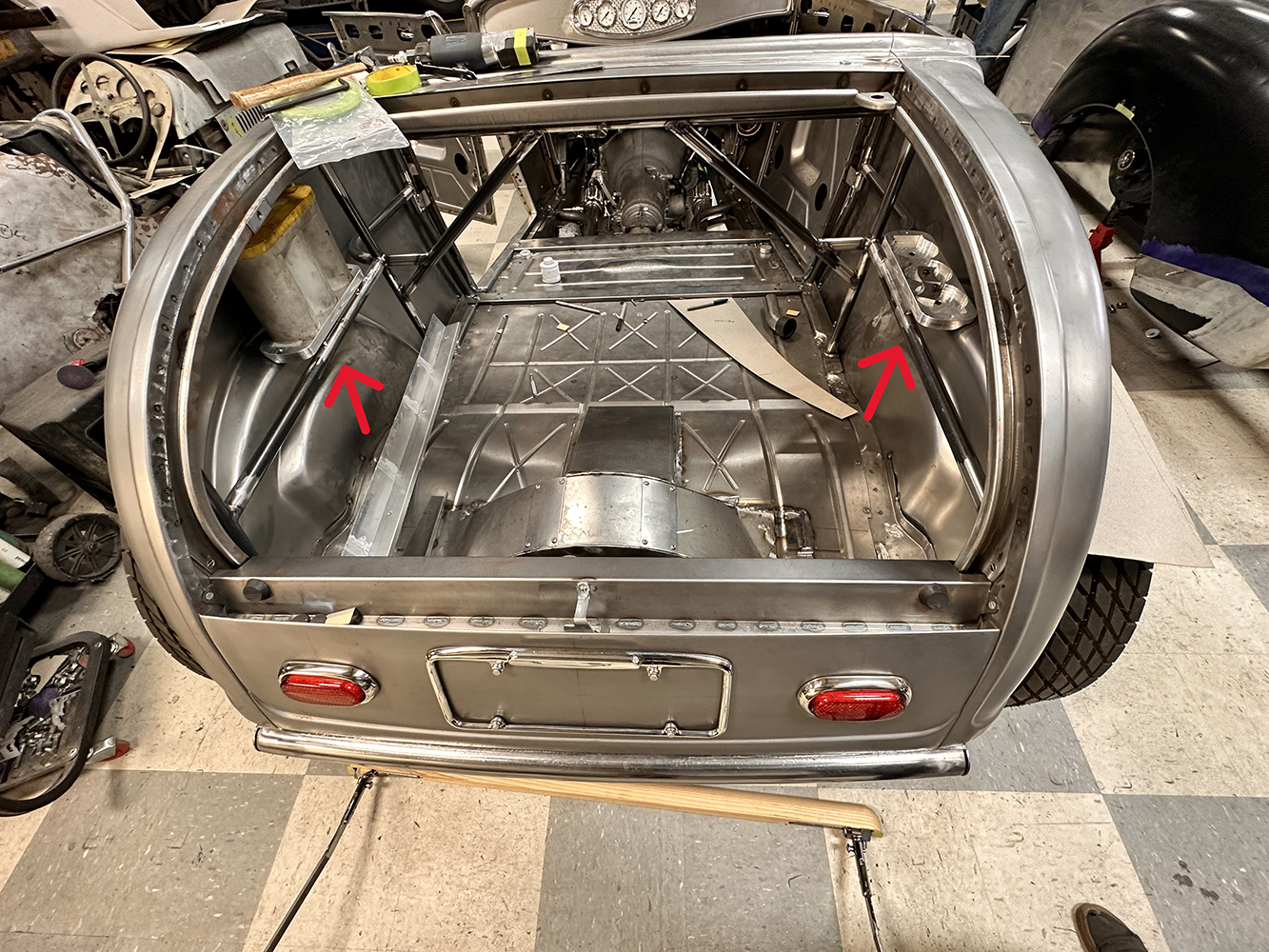 06 Rear trunk panel with structural reinforcement and fabrication details