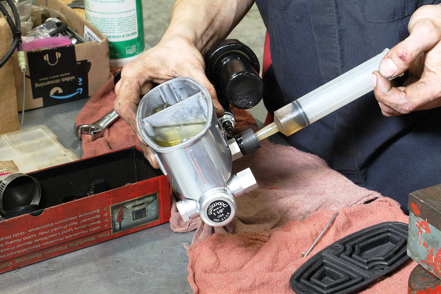 009 Bench bleeding a Wilwood master cylinder before installation