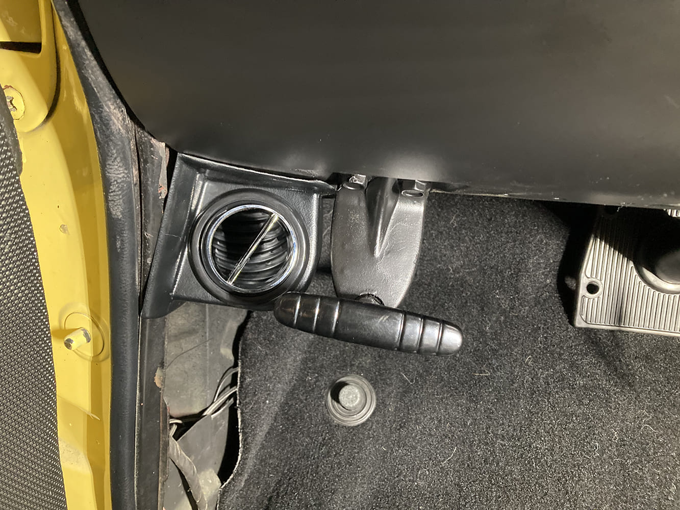 023 New under dash AC vent installed near the driver’s side
