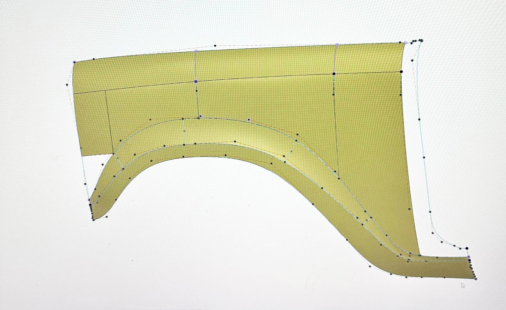 05 CAD mesh refinement of scanned Scout fender panel outlining curves and section breaks