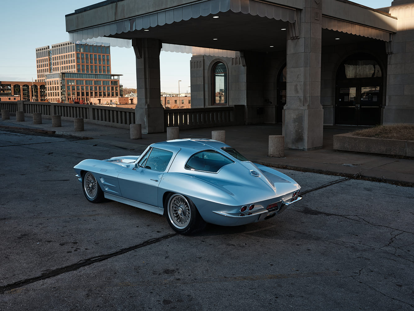 05 Rear view 1963 Corvette Split Window custom exhaust billet wheels shaved bumper
