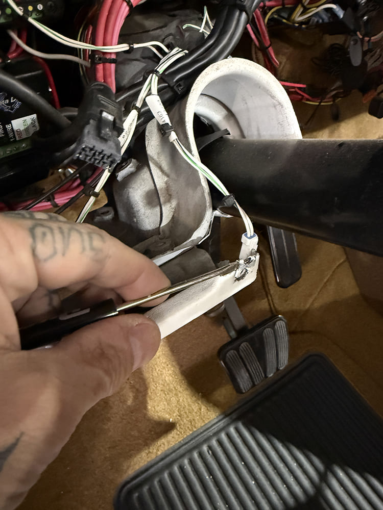 06 c10 steering column disassembly for gauge install