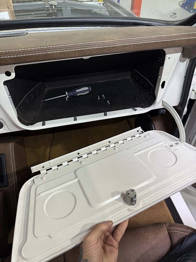 16 dakota digital gauge mounting depth clearance c10