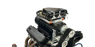 001 Blown big block Chevrolet supercharged engine twin throttle bodies billet pulleys custom headers