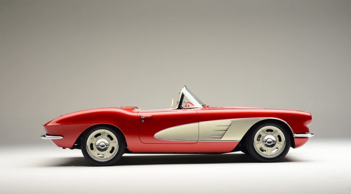 01 1962 Corvette custom in Roman Red with coves in silver and smoothed bodywork profile