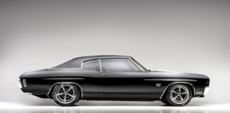 01 1970 Chevelle SS 454 Pro Touring black vinyl top custom staggered wheels