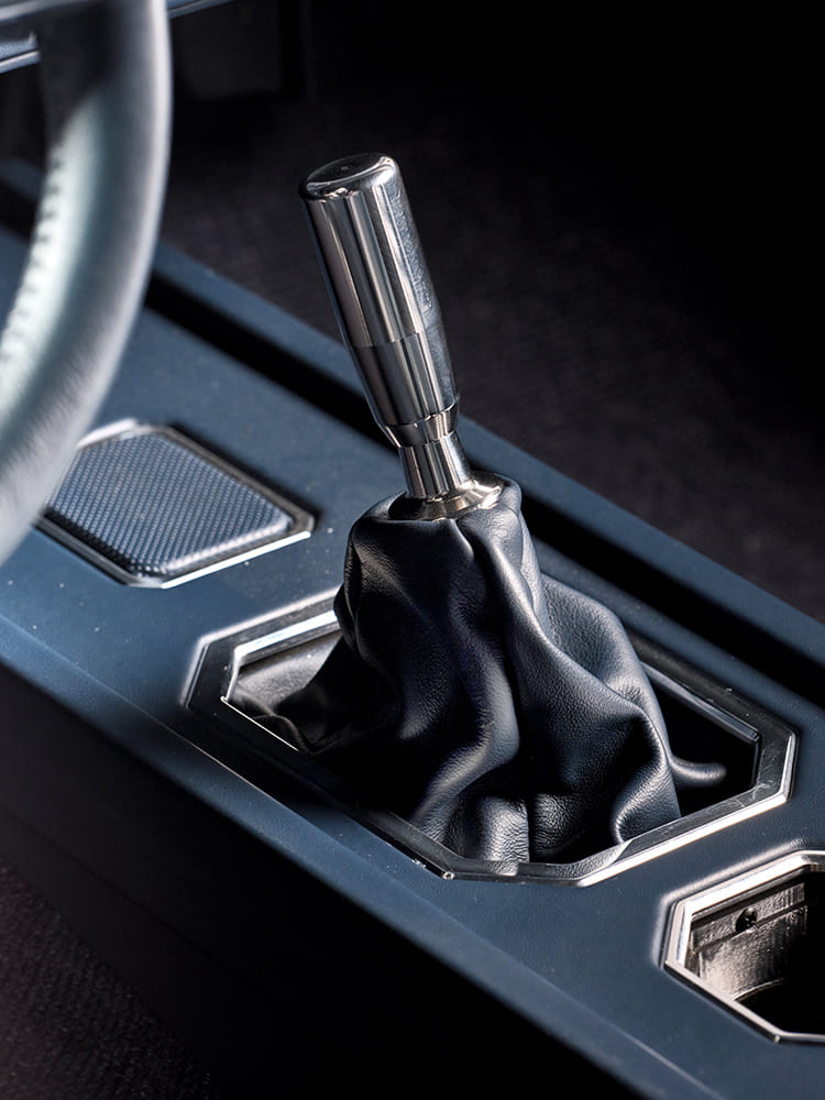 015 1970 Camaro billet shifter modern console leather boot