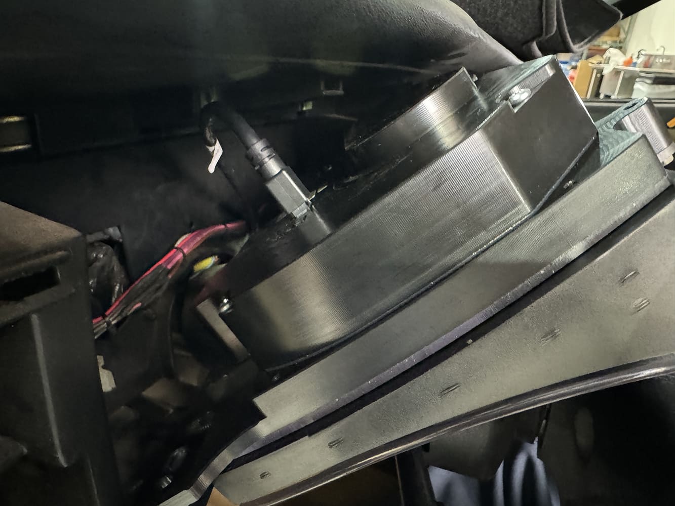 024 dakota digital cluster rear clearance behind third gen dash
