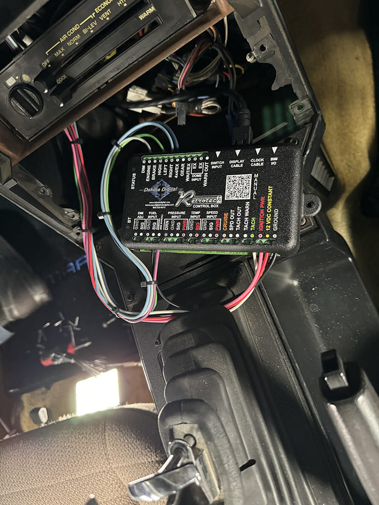 026 camaro gauge wiring connected to dakota digital module