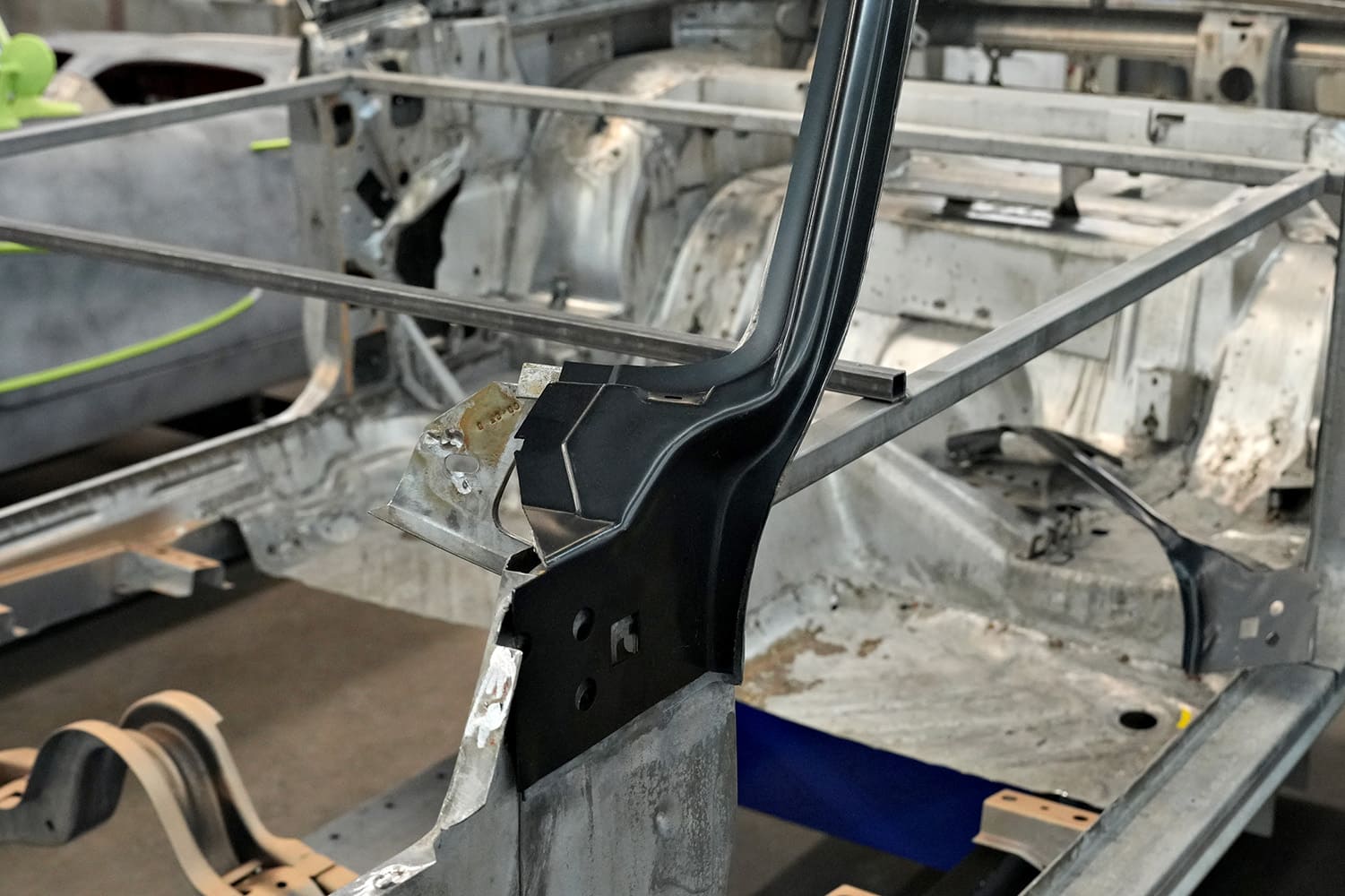 03 freshly installed replacement pillar on 1971 challenger driver’s side