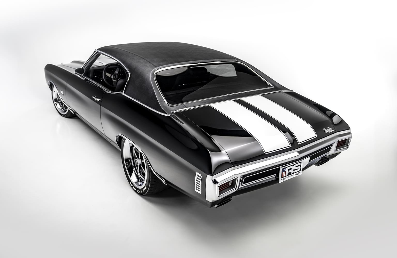 04 1970 Chevelle rear white stripes chrome bumper flush glass