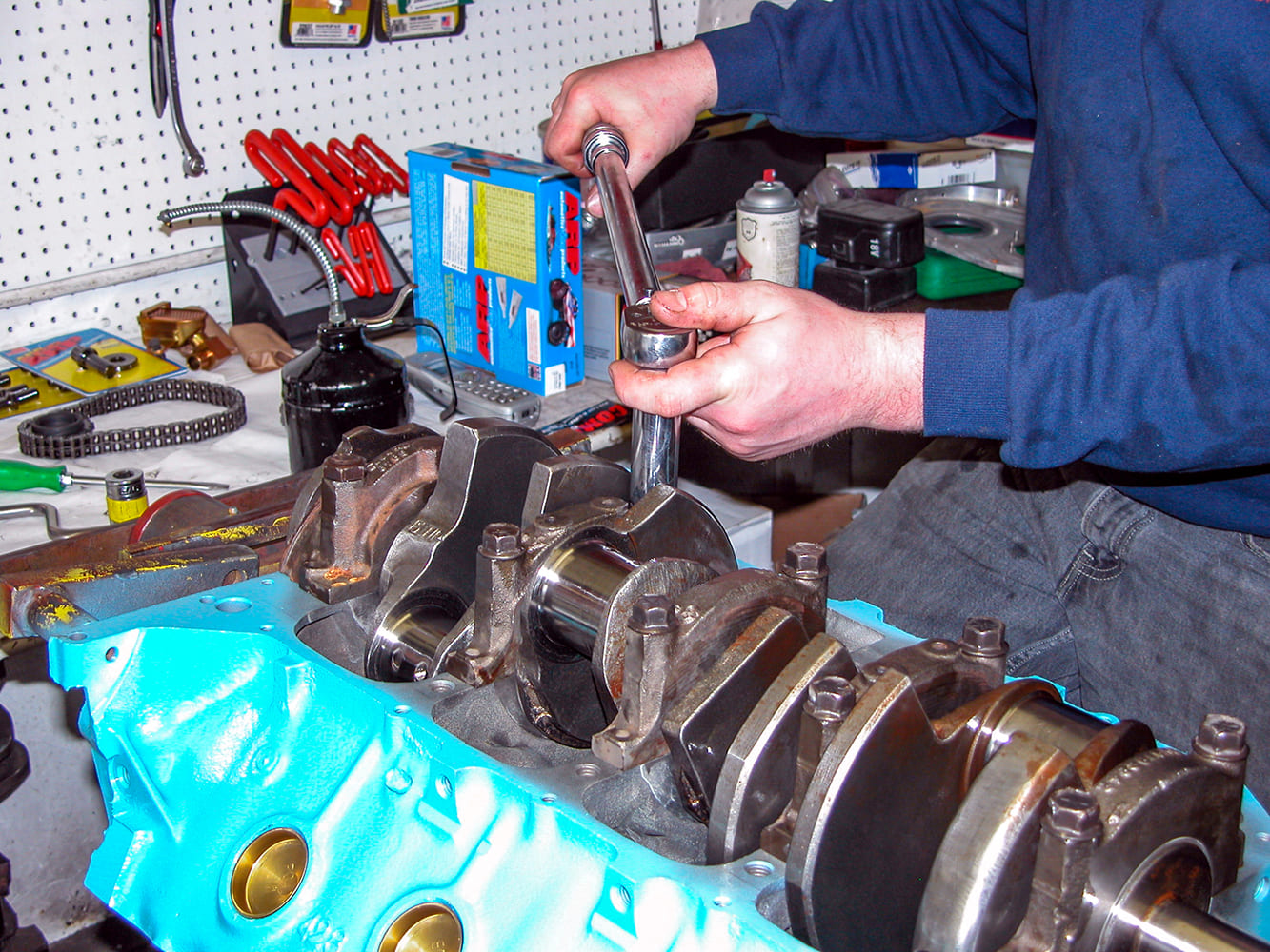 07 Crankshaft torqued in Pontiac 428 block ARP fasteners used for bottom end strength