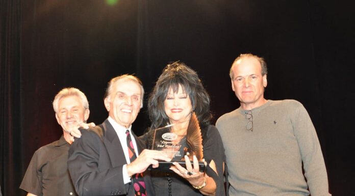 1 angelo giampetroni legends of hot rodding award isca 2012 with elvira