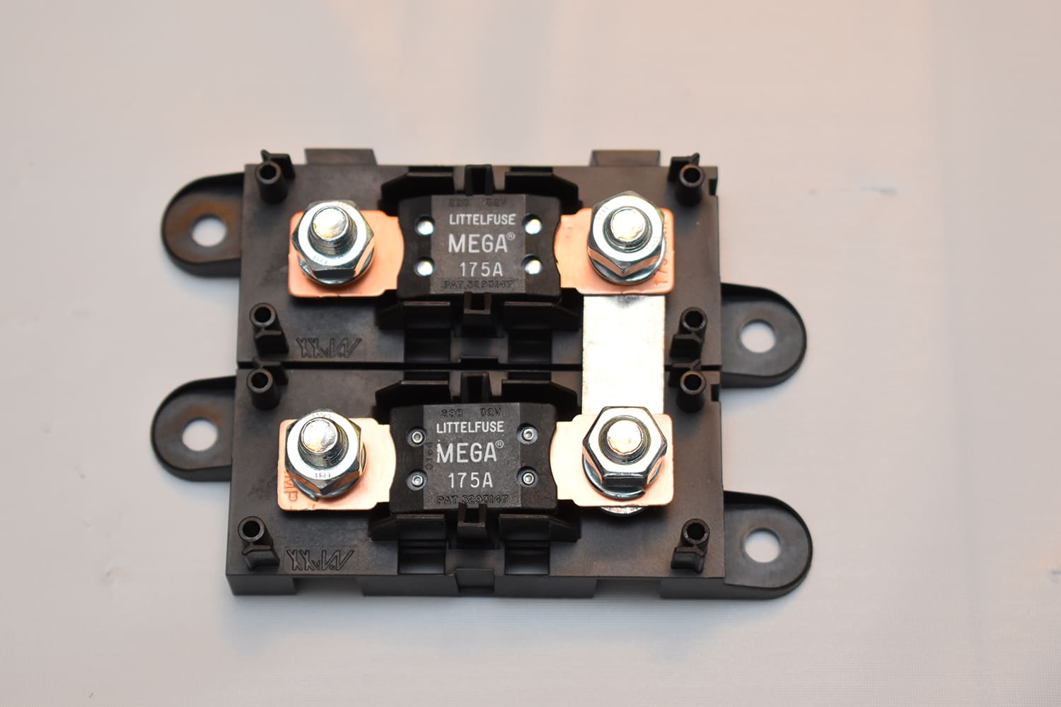 12 Littelfuse MEGA 175A fuse block ideal for battery to fuse panel protection in modern harness retrofits