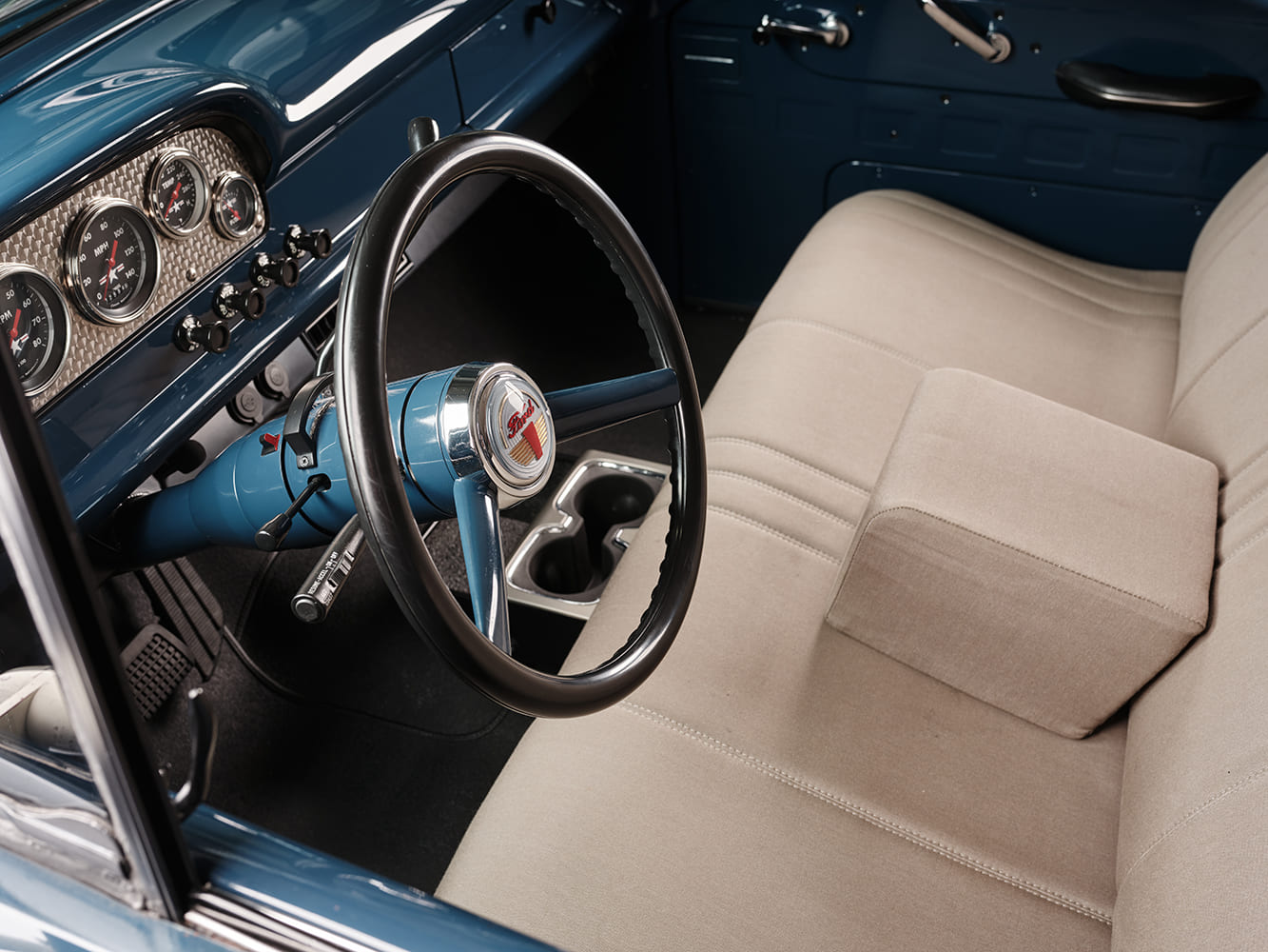 13 1960 Ford custom truck tan cloth bench seat blue dash Vintage Air cup holders resto mod interior